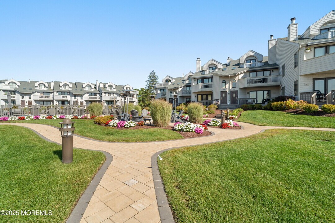 118 Ashley Ave in Brielle, NJ - Building Photo