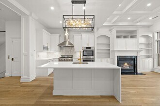 16 Regency Pl in Weehawken, NJ - Building Photo - Building Photo