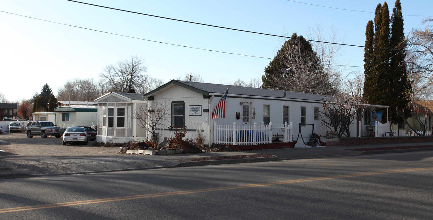 HUNTER COURT in Idaho Falls, ID - Building Photo