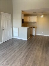 5271 S Lindell Rd in Las Vegas, NV - Building Photo - Building Photo