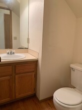 32904 2nd Pl SW in Federal Way, WA - Foto de edificio - Building Photo
