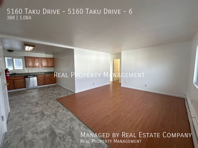 5160 Taku Dr in Anchorage, AK - Building Photo - Building Photo