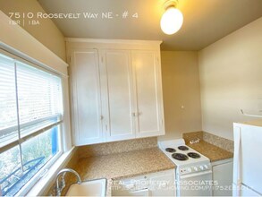 7510 Roosevelt Way NE in Seattle, WA - Building Photo - Building Photo