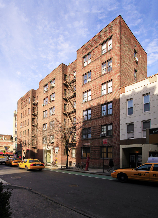 502-508 Hudson St in New York, NY - Foto de edificio - Building Photo