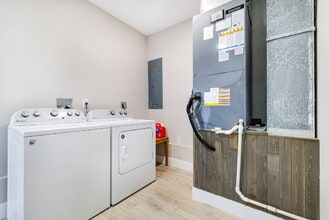 1840 Bluebird Ln in Englewood, FL - Building Photo - Building Photo