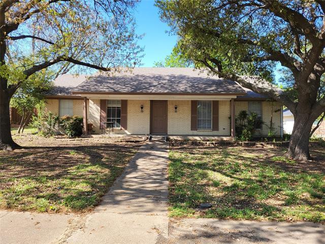2717 Leameadow Dr in Plano, TX - Building Photo