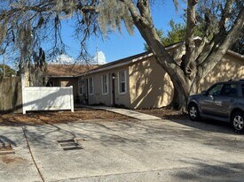 3028 Robert Ave in Auburndale, FL - Building Photo