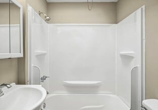 2405 S 57th St in Philadelphia, PA - Building Photo - Building Photo