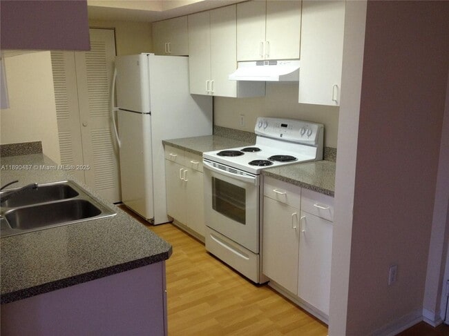 470 S Park Rd in Hollywood, FL - Building Photo - Building Photo
