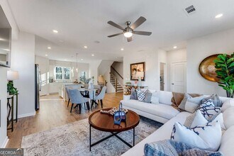 5731 Plaza Dr SE in Mableton, GA - Building Photo - Building Photo