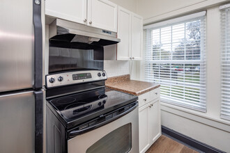 Blackstone Apartments in Nashville, TN - Building Photo - Interior Photo