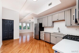 1337 S Vandeventer Ave in St. Louis, MO - Foto de edificio - Building Photo