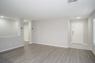 186 Carlsbad Caverns St in Henderson, NV - Building Photo - Building Photo