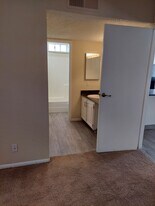 El Parque Villas in Las Vegas, NV - Building Photo