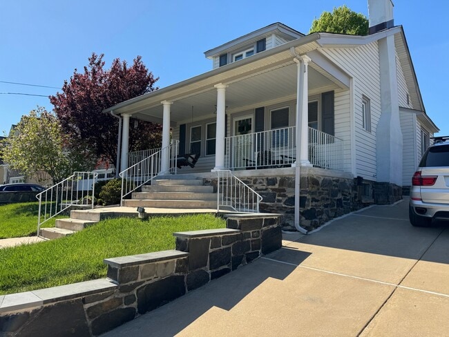 324 Campbell Ave in Havertown, PA - Building Photo - Building Photo