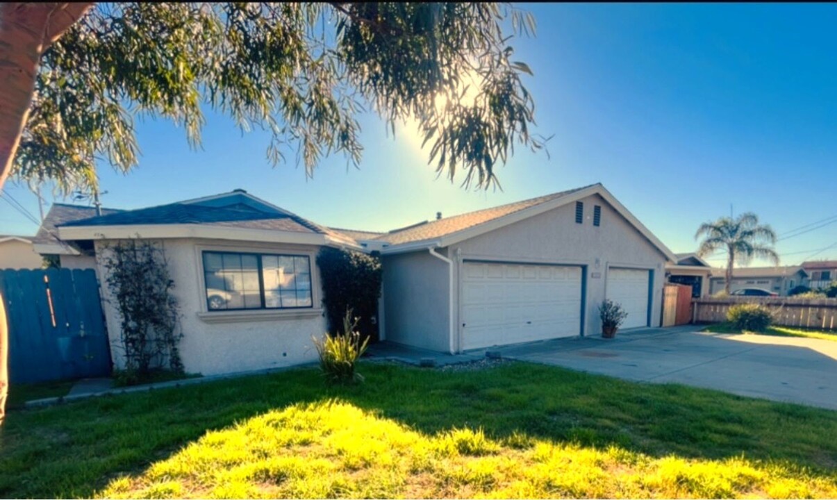 1131 Palm Ct in Arroyo Grande, CA - Building Photo