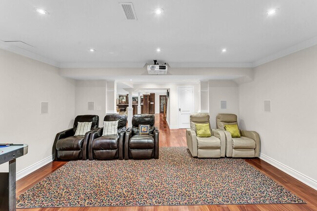 5 Highvalley Cir in Brampton, ON - Building Photo - Building Photo