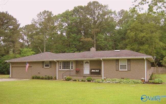 property at 4000 Garth Rd SE
