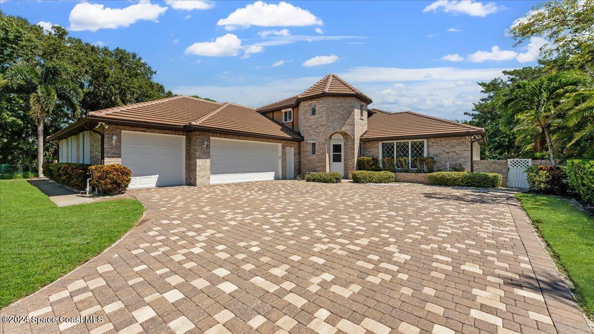 9140 S Tropical Trail in Merritt Island, FL - Building Photo