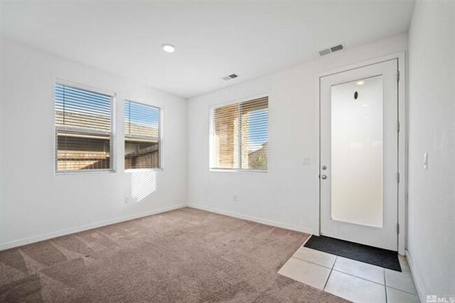 7253 Mustengo Dr in Reno, NV - Building Photo - Building Photo