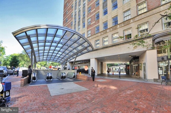 property at 10101 Grosvenor Pl