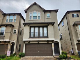 10717 Madden Oaks Pl in Houston, TX - Building Photo