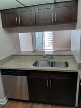 800 N Miami Ave, Unit 1001 in Miami, FL - Building Photo - Building Photo