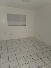 600 NW 32nd Pl in Miami, FL - Building Photo - Building Photo