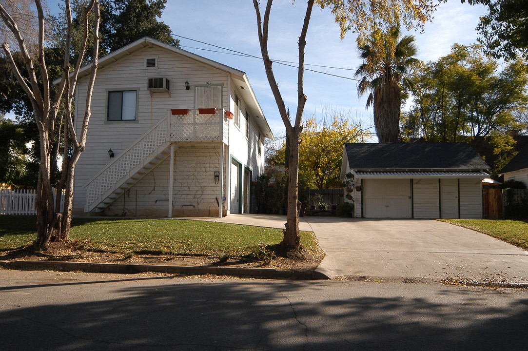 511-531 Clark St in Redlands, CA - Foto de edificio