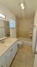 2800 NE 203rd St, Unit 17 in Aventura, FL - Building Photo - Building Photo