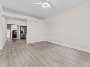 8210 N Klondyke St in Tampa, FL - Building Photo - Building Photo