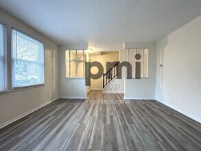 7490 Stonetrail Way in Reynoldsburg, OH - Building Photo - Building Photo