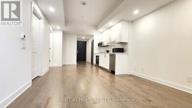 180 George St in Ottawa, ON - Building Photo - Building Photo