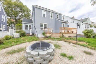 76 Harmon St in Hamden, CT - Building Photo - Building Photo