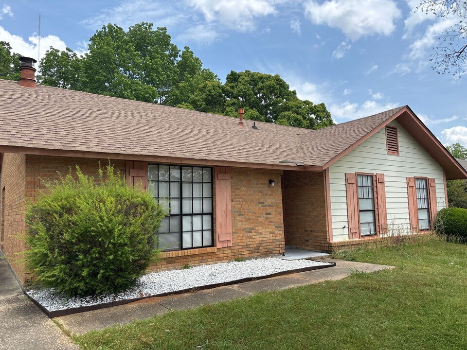 5765 Hyde Park Dr in Montgomery, AL - Building Photo