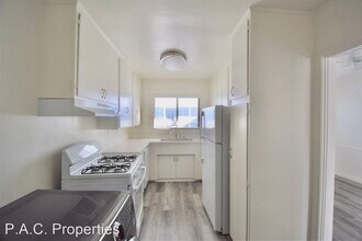 4334 Mammoth Ave in Los Angeles, CA - Building Photo - Building Photo