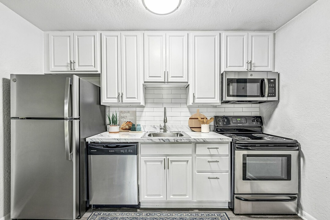 Liv at Winter Park Apartment Homes in Winter Park, FL - Building Photo