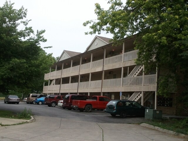 Wade and Wesson Apartments in Lafayette, IN - Foto de edificio