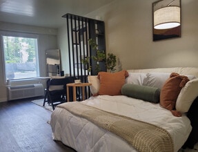 Springwood Place Apartments in Columbia, SC - Building Photo - Building Photo