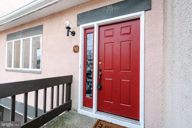 18 Hanover Ct in Princeton, NJ - Building Photo - Building Photo