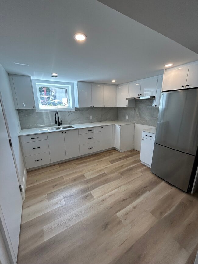 property at 1100 Richard Av
