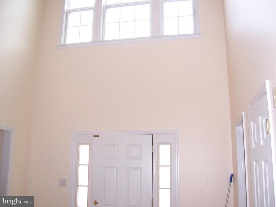 11 Corvair Ln in Inwood, WV - Building Photo