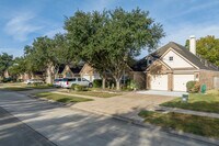 Apartments in the Hartland Consolidated Schools area of MI