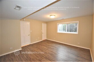 337 E Fullerton Ave in Glendale Heights, IL - Building Photo - Building Photo