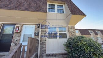 1051 Harold Dr in Nashville, TN - Building Photo
