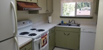 509 Constitution Ave S, Unit 509 in Bremerton, WA - Building Photo