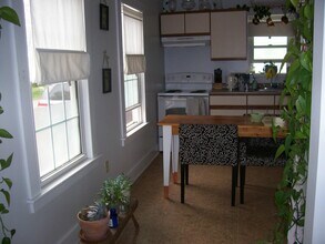 11 Maple St, Unit 11 in Brunswick, ME - Foto de edificio - Building Photo