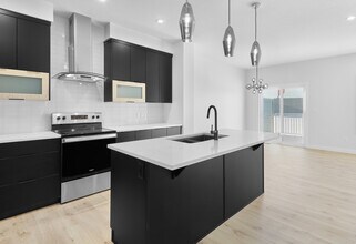 3028-3169 169 St SW in Edmonton, AB - Building Photo - Building Photo