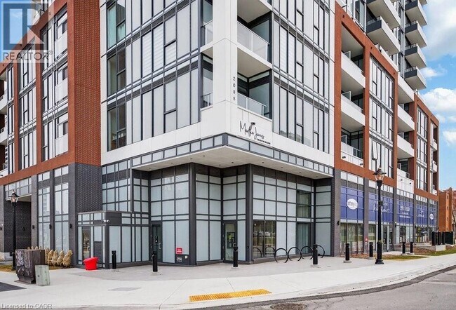 2088 James St in Burlington, ON - Building Photo - Building Photo