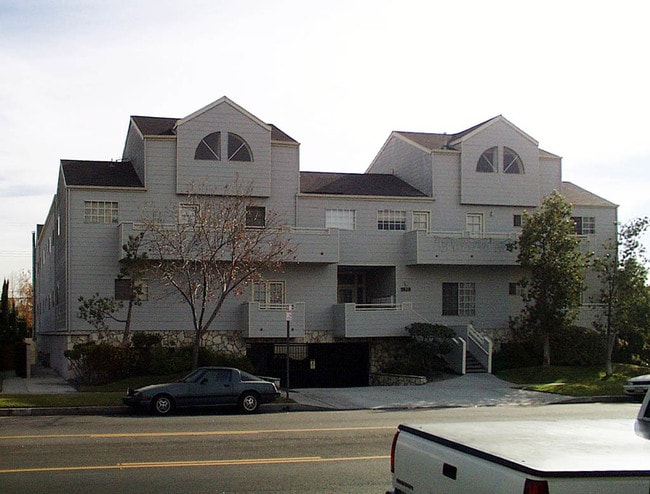 The Brixton in North Hollywood, CA - Building Photo - Building Photo